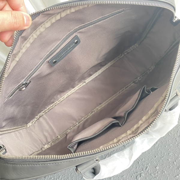 ボッテガヴェネタバッグ角部分ディテール